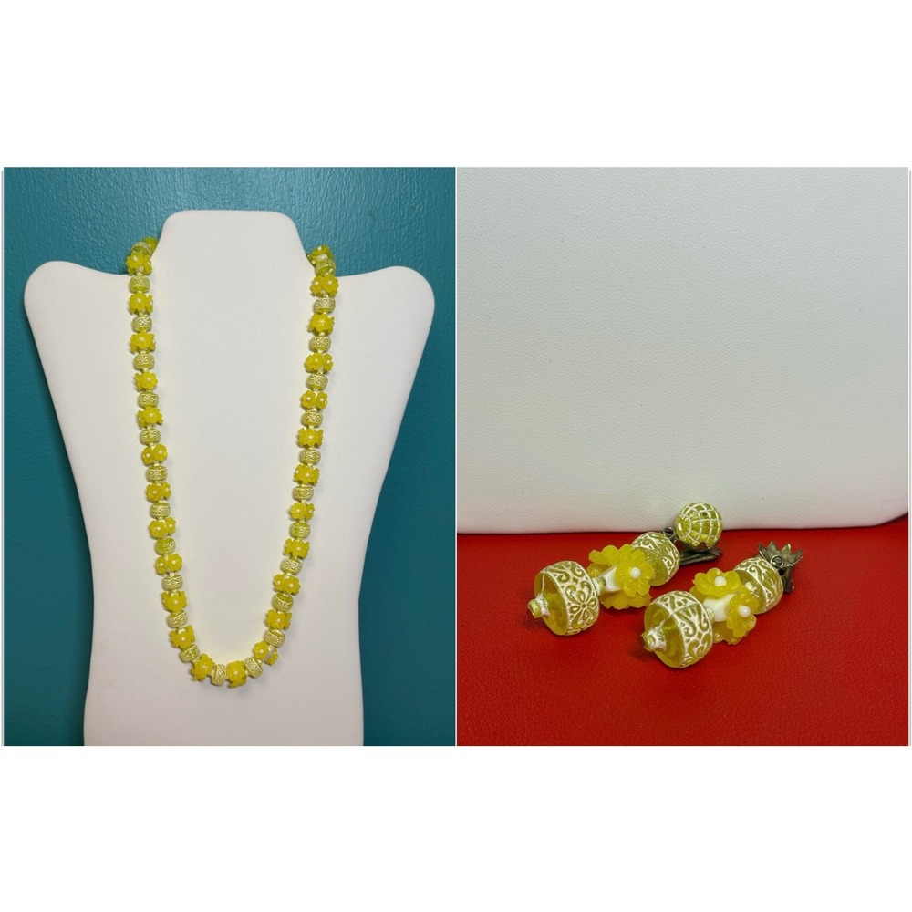 Hong Kong Vintage Jewelry Set Yellow Floral Plastic Filigree Mod Retro FLAW